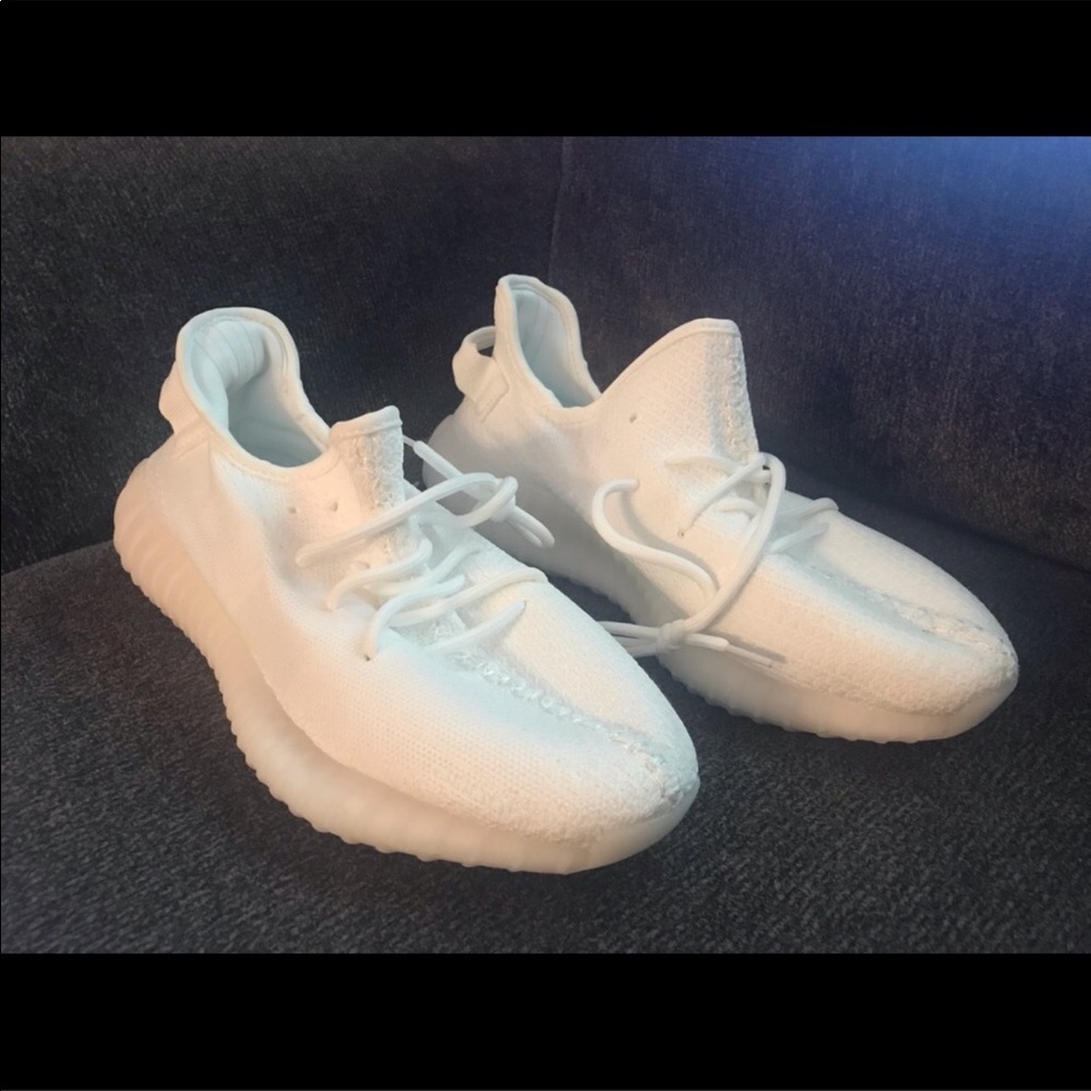 BRAND NEW Adidas Yeezy 350 V2 White 9.5